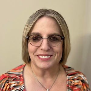 Meet your Posher, Dawne